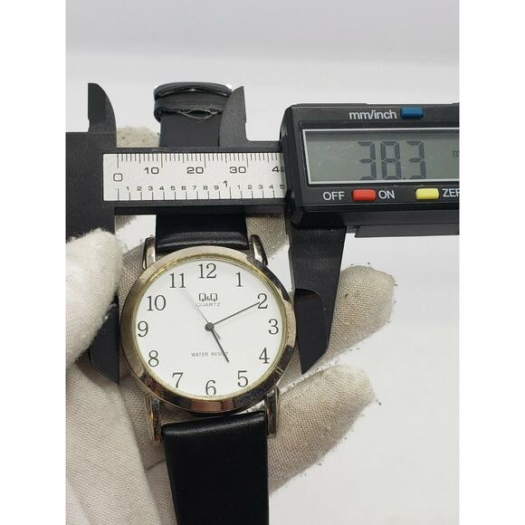 Q & Q By Citizen Men\'s 38mm Watch main image 4